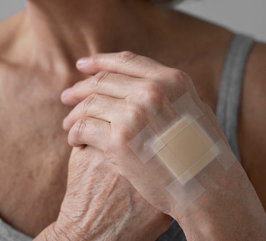 How to Choose a Gentle Wound Dressing for Sensitive or Fragile Skin